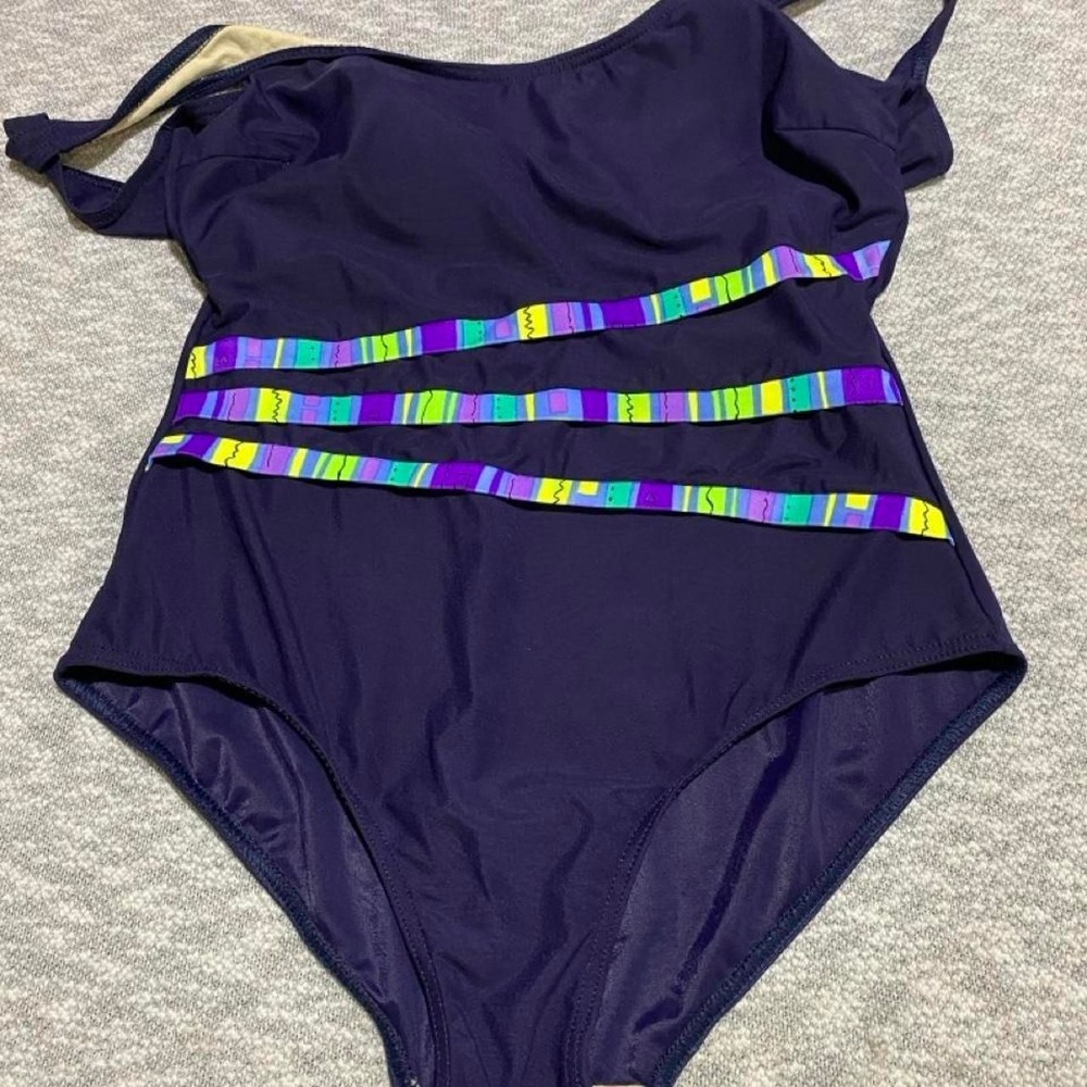 It Figures One Piece Swimsuit/horizontal stripes multicolor women 16. SKU-B844